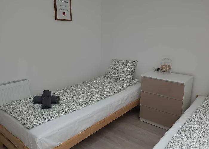 Na Plazowej דירה